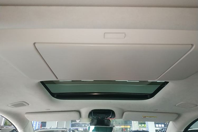 Used VOYAH Dream 2025 PHEV Four-Wheel-Drive Flagship Kunpeng Edition Headliner