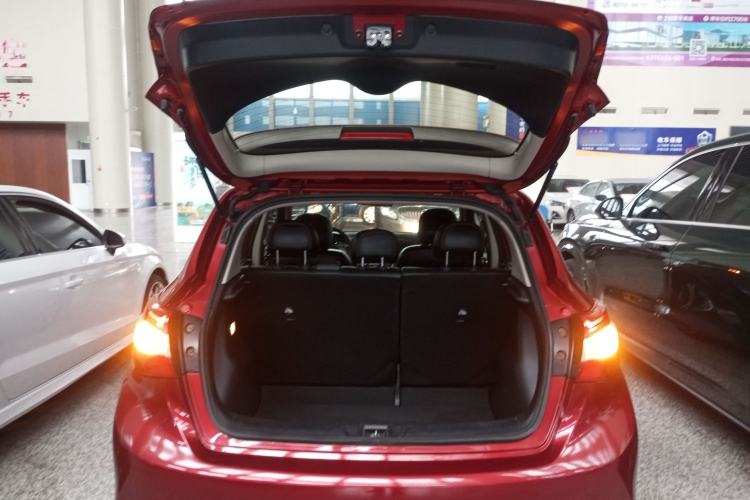 Used Nissan Tiida 2016 1.6L CVT Smart Drive Edition Trunk