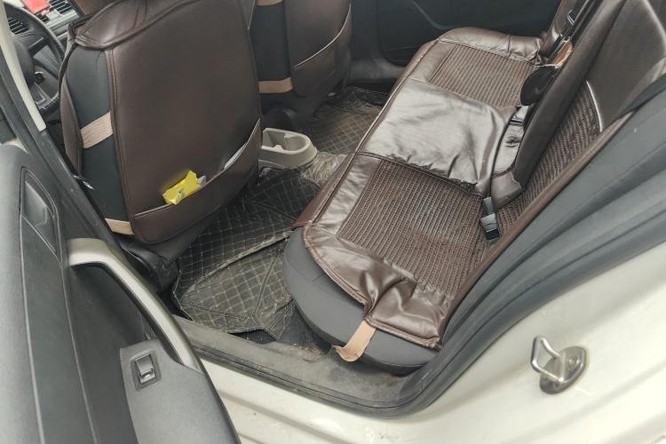 Used Skoda Rapid 2015 1.4L Manual Enjoyment Model
