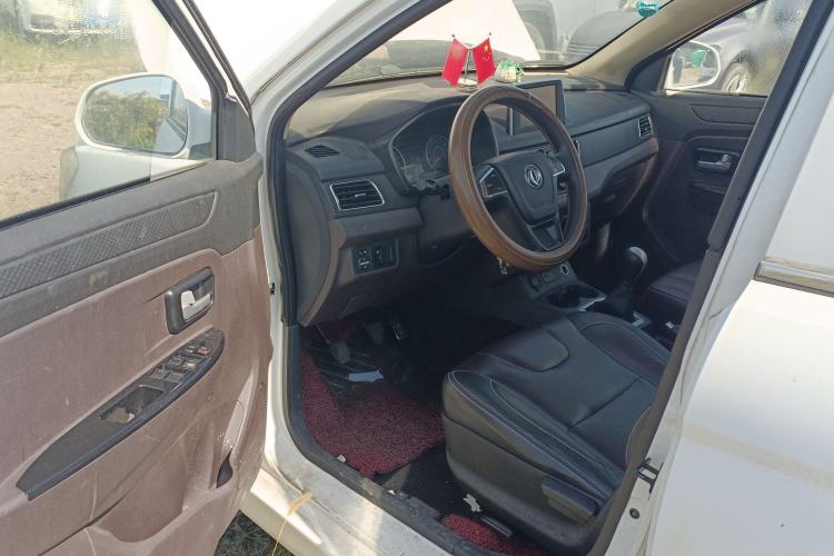 Used Dongfeng Fengon 330 2016 1.5L Manual Enjoyment Model DK15 Driver Seat