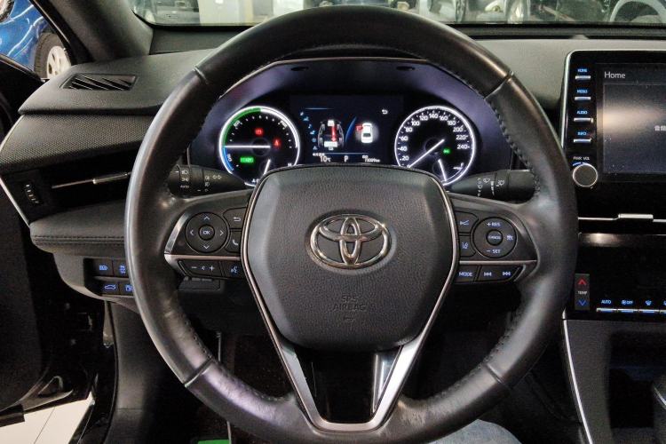 Used Toyota Avalon 2019 Dual-Engine 2.5L Luxury Edition China VI Standard