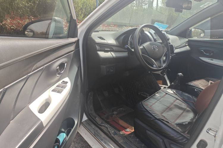Used Toyota YARiS L Zhi Xuan 2015 1.5G Manual Xuan Dong Sunroof Special Edition Interior 3