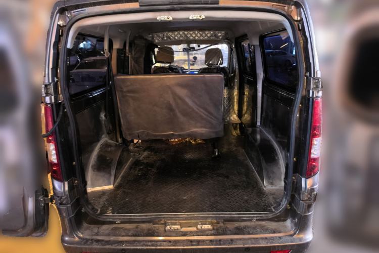 Used CHANGAN KAICHENG Ruixing M60 2023 1.6L CNG Comfort-Grade 6-Seater Passenger Vehicle Trunk