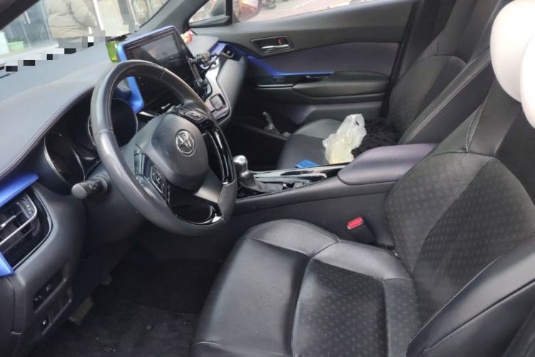 Used Toyota IZOA 2018 2.0L Yichi Version China VI Standard