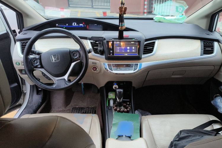 Used Honda Jade 2013 1.8L CVT Luxury Edition 6 seats
