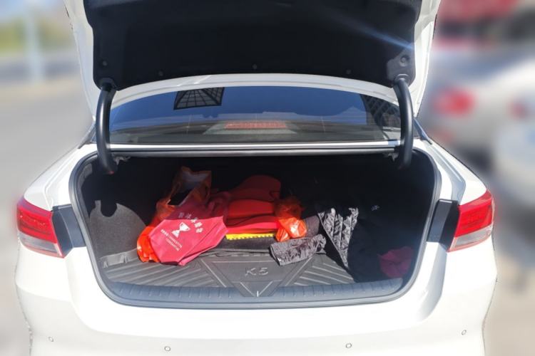 Used Kia K5 2017 2.0L Automatic 15th Anniversary Special Edition LUX
