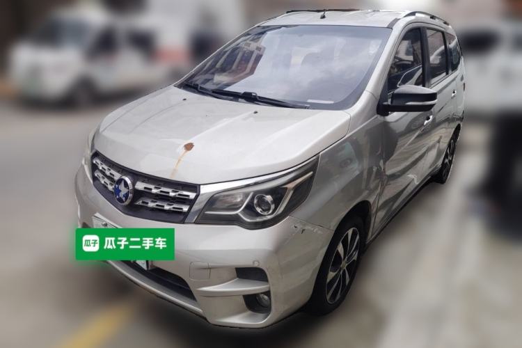 Used Venucia M50V 2017 1.5L XL Manual Comfort Edition