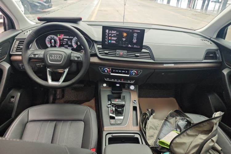 Used Audi Q5L 2022 40T Luxury Elegant Model Center Console