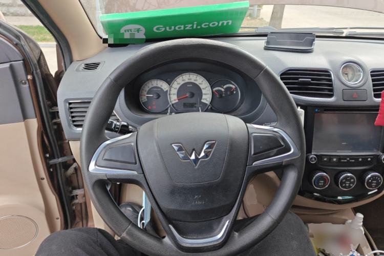 Used Wuling Hongguang 2014 1.5L S Comfort Model