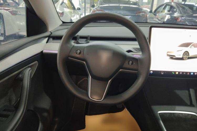 Used Tesla Model Y 2024 Rear-Wheel-Drive Version
