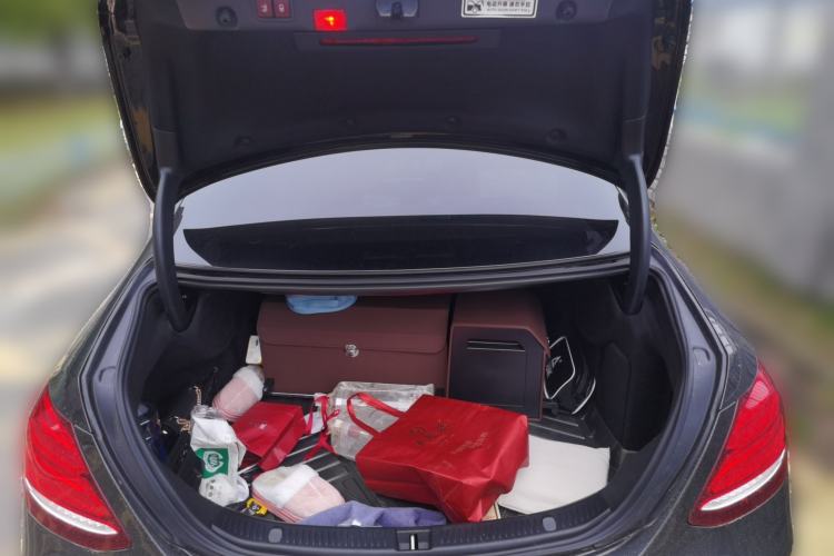 Used Mercedes-Benz E-Class 2019 E 260 L Trunk