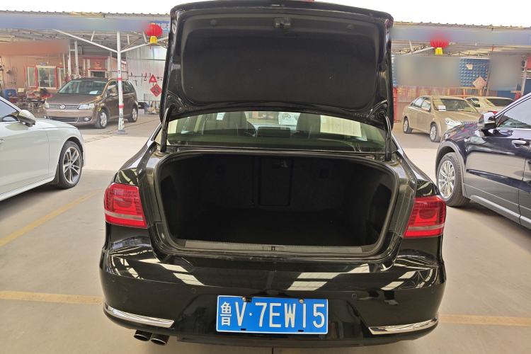 Used Volkswagen Magotan 2015 1.8TSI Advanced Model Trunk