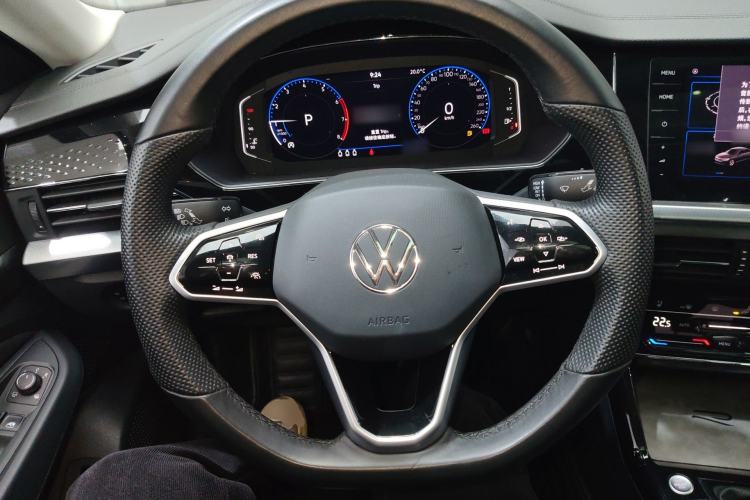Used Volkswagen Passat 2023 Restyled 330TSI Starry Luxury Edition Steering Wheel