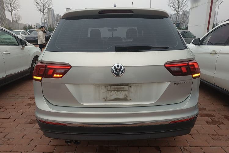Used Volkswagen Tiguan L 2019 Revised 330TSI Automatic Two-Wheel Drive Smart & Luxury Edition China VI Standard
