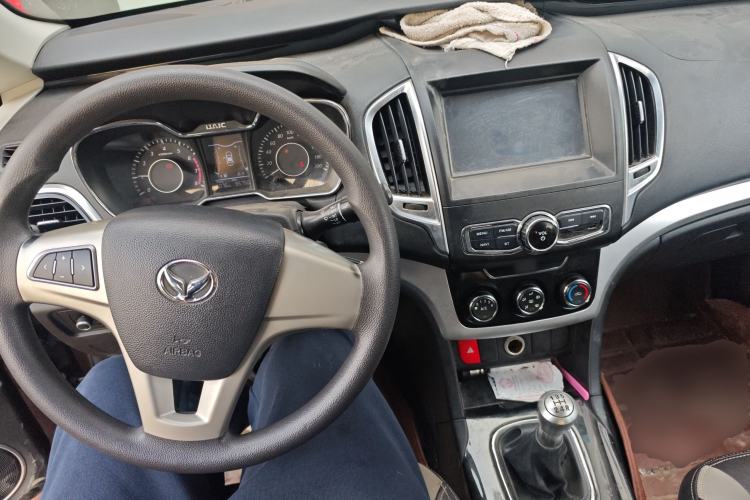 Used HYOSOW H3 2015 1.5L manual luxury version
