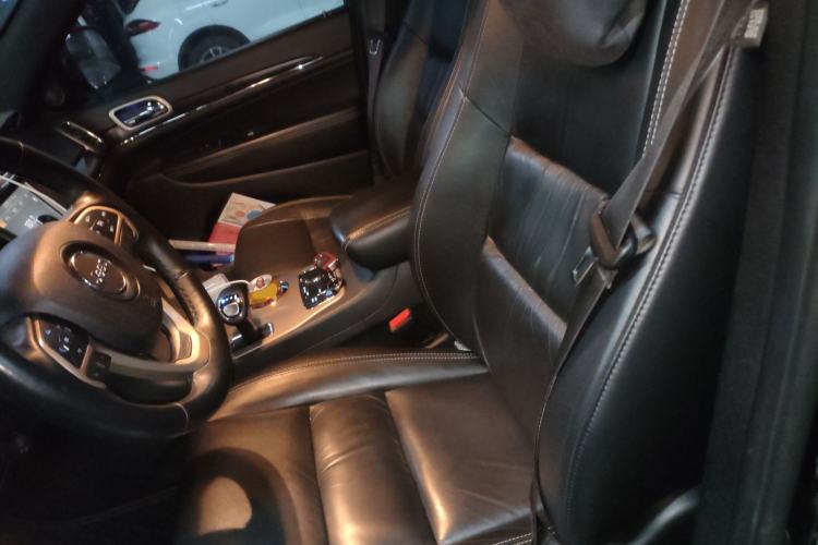 Used Jeep Grand Cherokee 2014 3.0L Comfort Navigation Edition
