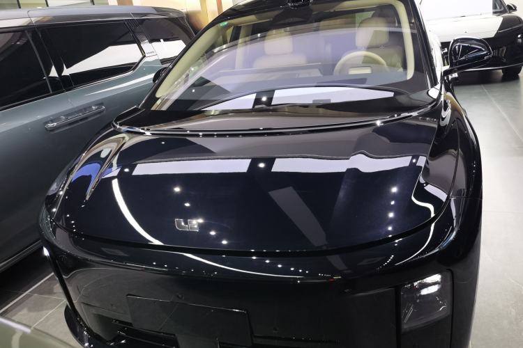 Used Li Auto Li Auto i8 2025 Model Standard Version
