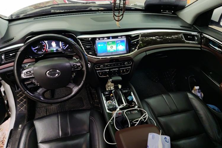 Used GAC Trumpchi GS8 2017 320T Two-Wheel Drive Luxury Smart Connectivity Version (7 Seats)
