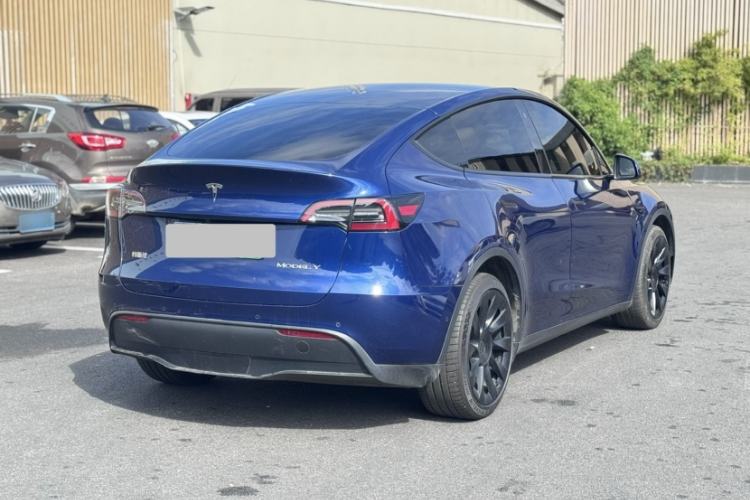 Used Tesla Model Y 2021 Long-Range All-Wheel-Drive Version