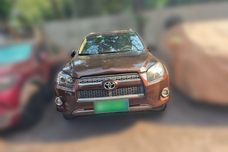 Used Toyota RAV4 2012 Luxurious Edition 2.0L Automatic All-Wheel Drive
