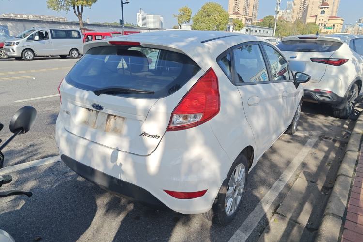 Used Ford Fiesta 2013 Hatchback 1.5L Automatic Fashion Edition
