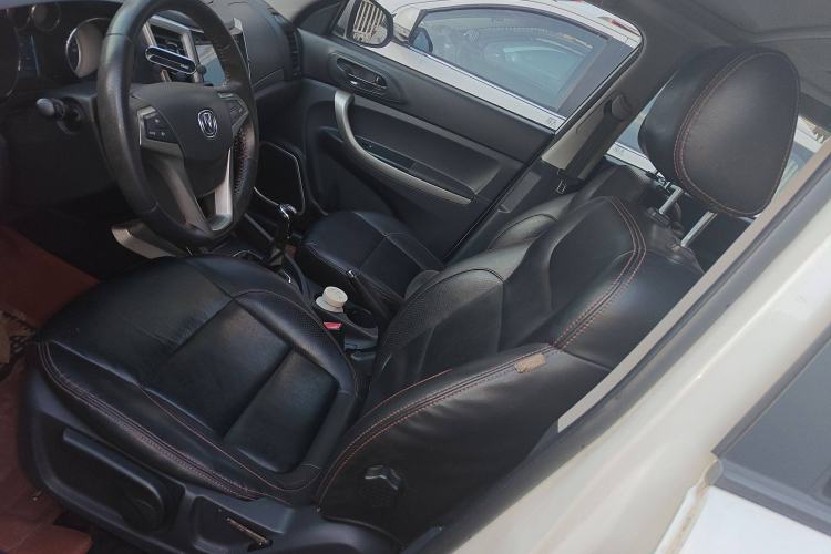 Used CHANGAN CS35 2012 1.6L Manual Luxury Model China IV Standard
