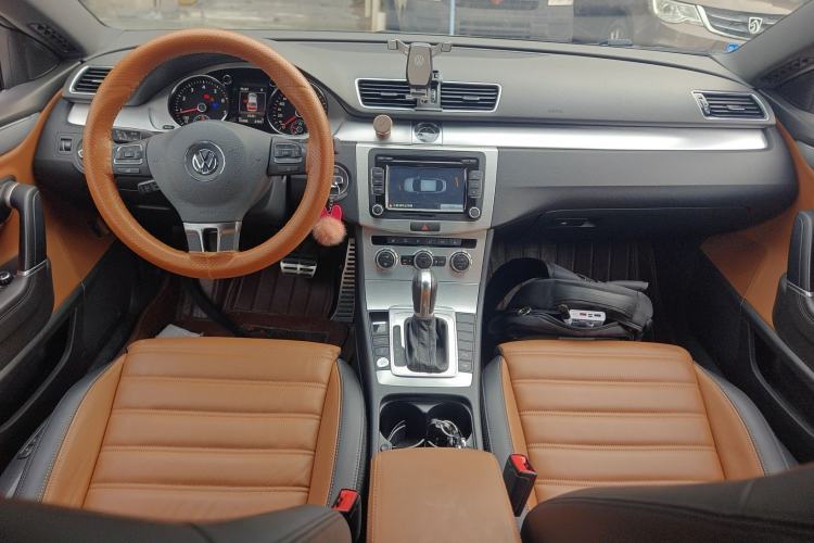 Used Volkswagen FAW-Volkswagen CC 2015 1.8TSI Luxury Model
