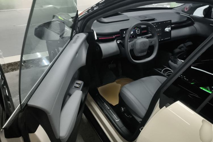 Used Zeekr X 2025 5-Seater Four-Wheel Drive Sport Version Driver Seat