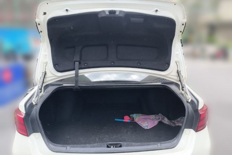 Used Toyota Crown 2015 2.0T Pioneer Edition
