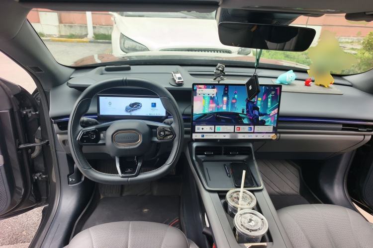 Used Lynk & Co 07 2024 EM-P 126 Long-Range Halo Center Console