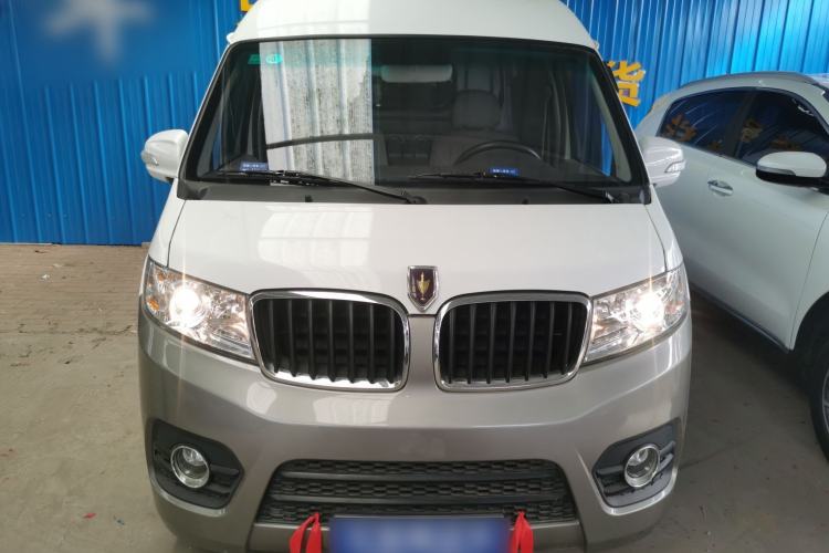 Used Jinbei New Hiace X30L 2023 1.5L Wealth Edition Van 2/5 Seats Non-Air-Conditioned Version SWC15M