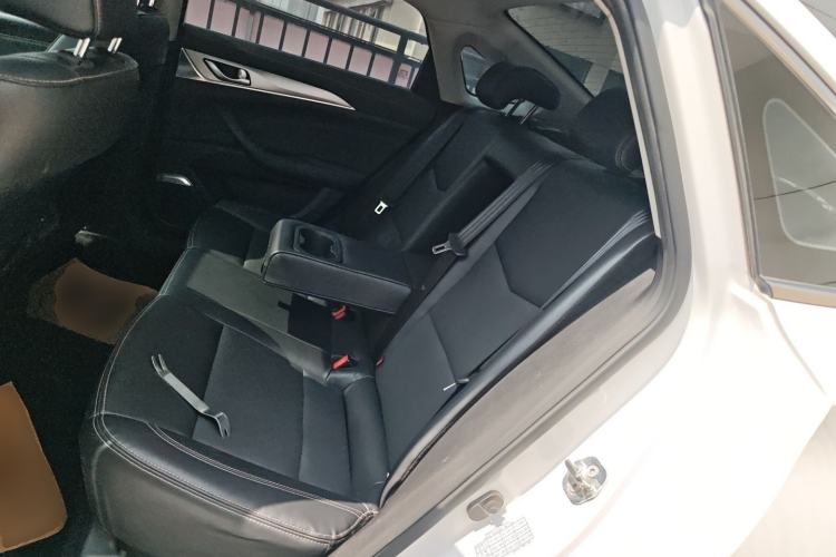 Used Changan Eado 2019 High-Energy Edition 1.6L GDI Manual Pioneer Model China VI Standard
