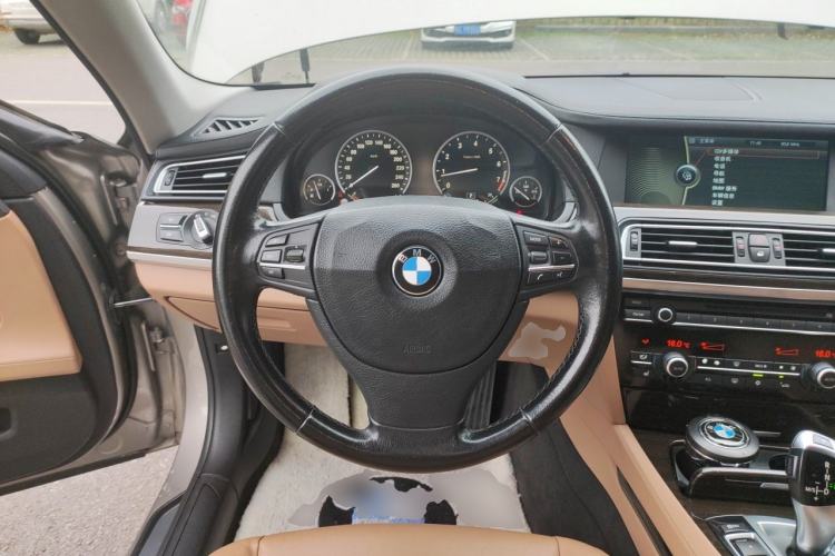 Used BMW 7 Series 2011 730Li Elegant Model
