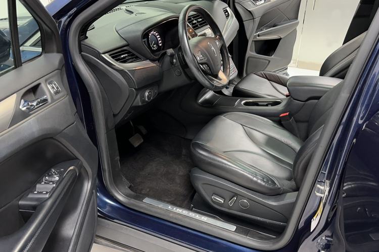 Used Lincoln MKC 2017 2.0T Two-Wheel Drive Deluxe Edition
