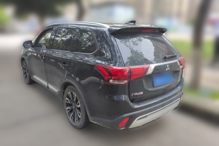 Used Mitsubishi Outlander 2019 2.0L Two-Wheel Drive Comfort Edition 5 Seats China VI Standard Rear Left 45 Deg