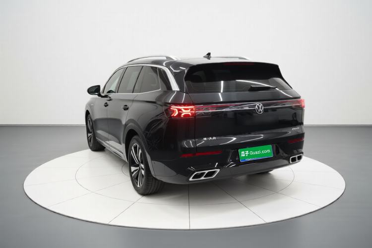 Used Volkswagen Tavendor 2024 Facelifted 380TSI All-Wheel Drive R-Line Cruise Premium Edition
