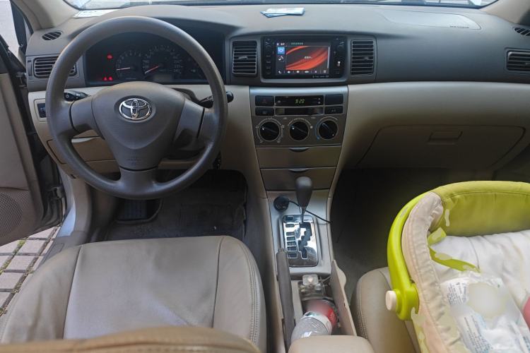 Used Toyota Corolla EX 2011 1.6L Automatic Classic Edition Center Console