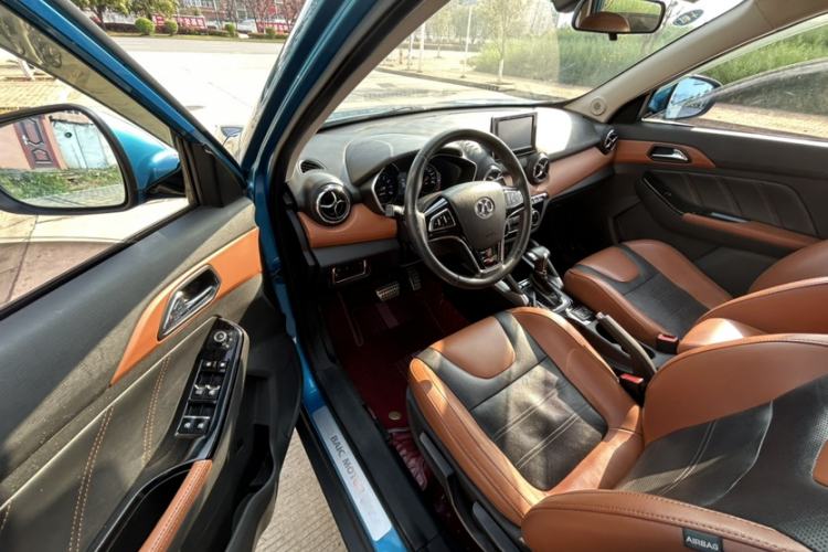 Used BAIC Senova X35 2016 1.5L Automatic Prestige Edition Interior 2