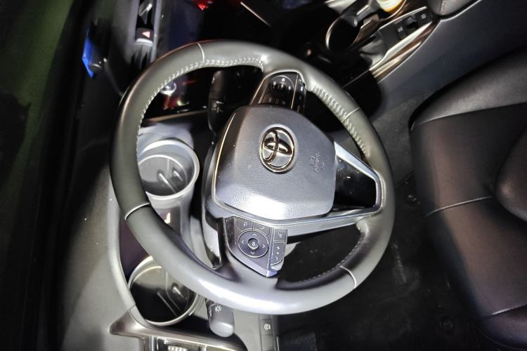 Used Toyota Camry 2019 Revised Version 2.0G Luxury Edition
