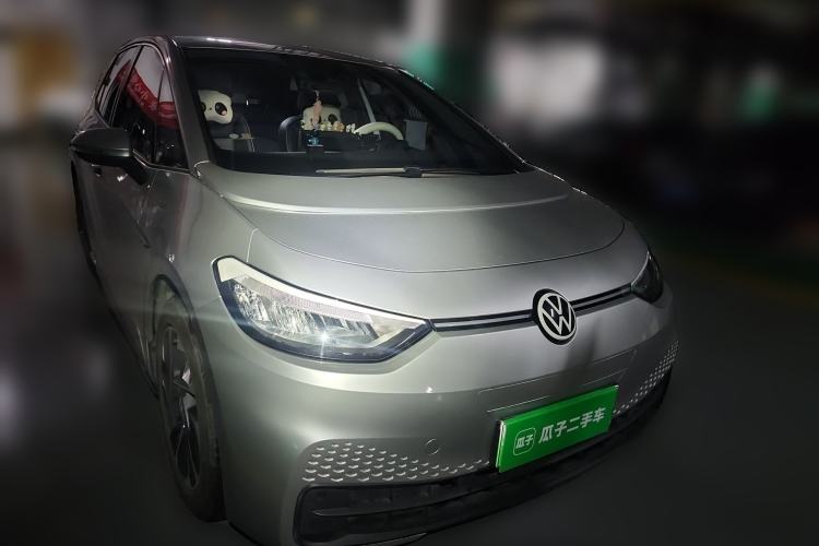 Used Volkswagen ID.3 2023 Pure Smart Edition Front Right 45 Deg