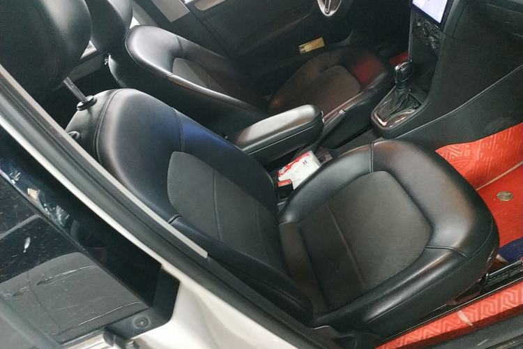 Used Volkswagen Santana 2015 1.6L Automatic Comfort Edition Right Front Seat