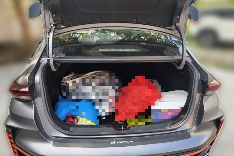 Used GAC Trumpchi EMPOW 2023 400T Automatic R PRO Trunk