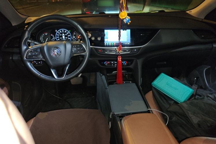 Used Buick Regal 2020 552T Luxury Version Center Console