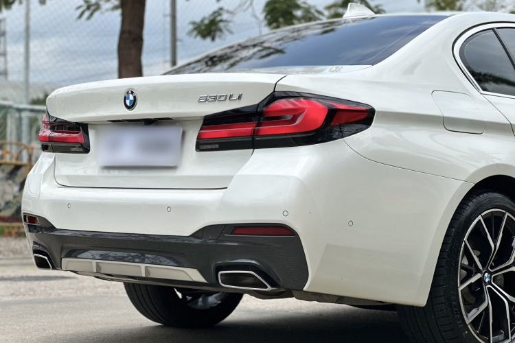 Used BMW 5 Series 2021 530Li Luxury Edition M Sport Package Exterior 6