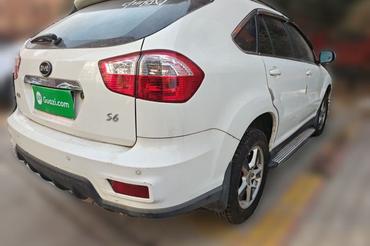 Used BYD S6 2014 2.0L Manual Luxury 5-Seater Rear Right 45 Deg