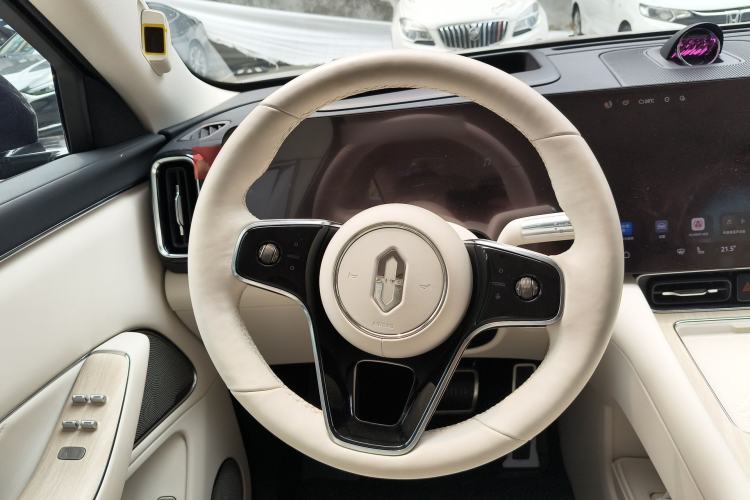 Used Hima AITO M8 2025 Extended-Range Max+ Version 53.4 kWh 5-Seater Edition
