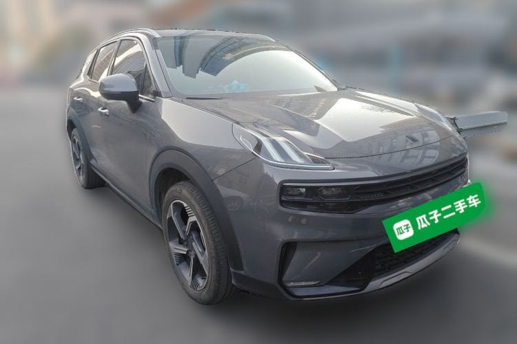 Used Lynk & Co 06 EM-P 2022 PHEV 84 km Range Pro Version Front Right 45 Deg