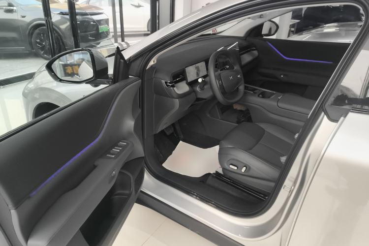 Used XPeng G6 2025 625 Long-Range Max Tech Edition Interior 3