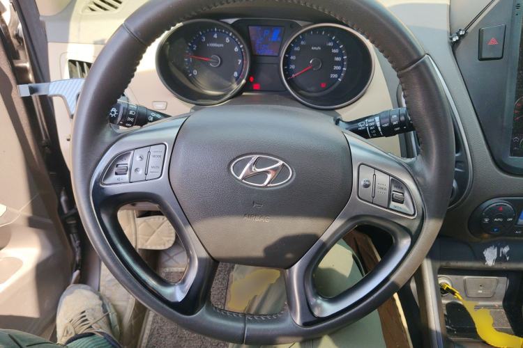 Used Hyundai ix35 2010 2.0L Automatic Two-Wheel Drive Elite Edition GLS