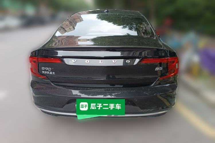 Used Volvo S90 2023 B5 Zhiyi Luxury Edition
